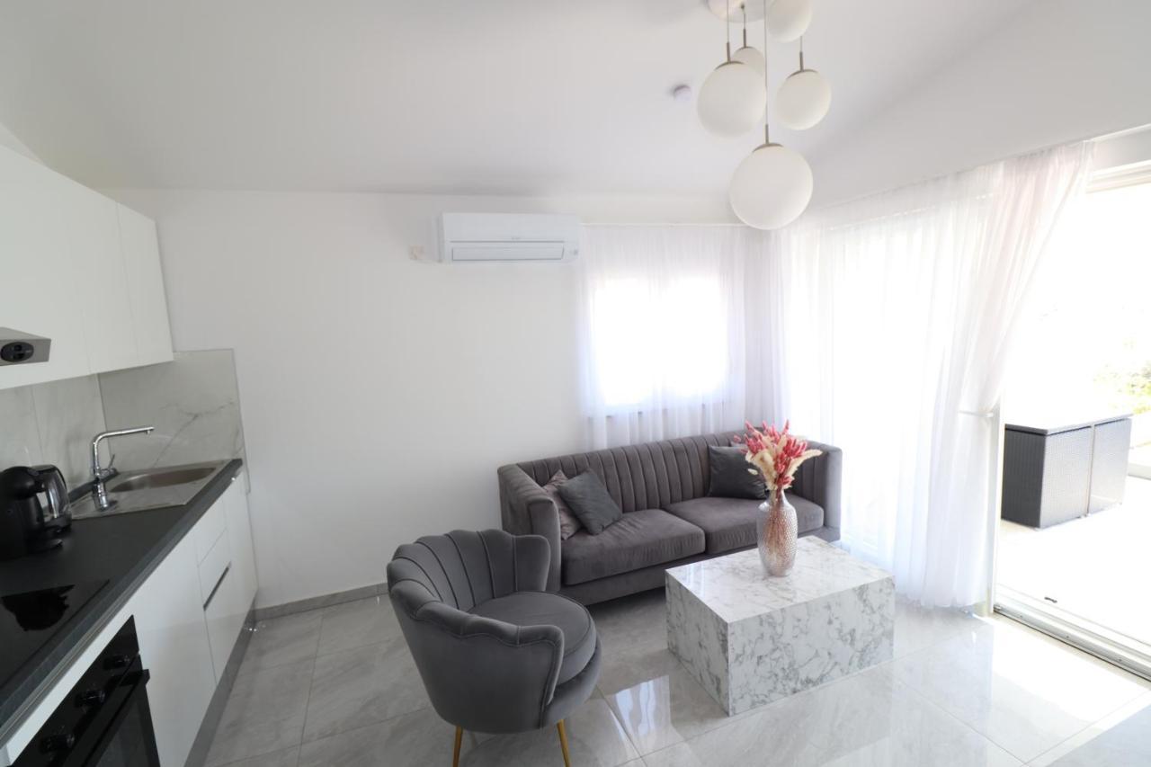 Vrsi Apartments Esterno foto